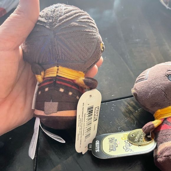 2 Hallmark Itty Bittys Okoye Black Panther Plush Stuffed Special Edition Marvel - Picture 12 of 13
